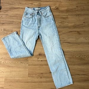 Women’s Levi Ribcage Straight denim size 24